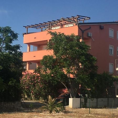 Apartments Vidovic Povljana Eksteriør billede